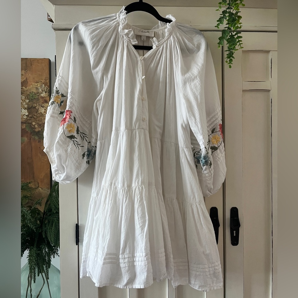 CALEOBELLA White Embroidered Boho Dress SIZE MED EXCELLENT
